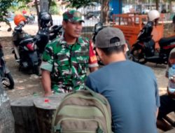 Komsos di Pasar Tradisional, Babinsa Ingatkan Warga Soal Kamtibmas hingga Bahaya Judol