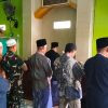 HUT TNI ke-81, Koramil 1609/Juntinyuat Gelar Sholat Dzuhur, Doa Bersama dan Santunan Anak Yatim