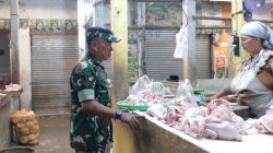 Koramil Sukagumiwang Monitoring Harga Sembako di Pasar Desa Tulungagung
