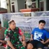 Komsos di Karangsong, Babinsa Ajak Warga Jaga Kamtibmas dan Cegah Geng Motor