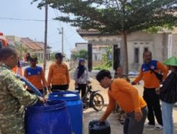 Air Bersih Disalurkan ke Blok Karang Baru, 23 KK Warga Limbangan Terima Bantuan