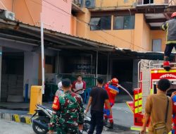 Kepulan Asap Mendadak Muncul dari Lantai 3 RS MM Indramayu, Pasien Langsung Dievakuasi
