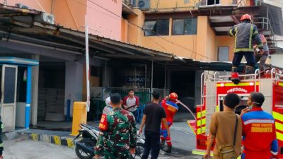Kepulan Asap Mendadak Muncul dari Lantai 3 RS MM Indramayu, Pasien Langsung Dievakuasi