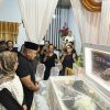 Kapolda Sulut Sambangi Rumah Duka Kombes Pol Steidy Raranta di Bitung