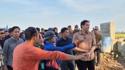 Bupati Lucky Hakim Tinjau Rehabilitasi Jembatan Jatimulya, Akses Panen Petani Kembali Terbuka