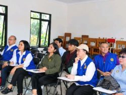 Bangku Baru Hadir di Pelosok Bogor, Kepedulian Rotary Menyentuh Kelas Jauh SDN Kadusewu