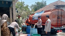 Tagline Baru Polri Bukan Sekadar Slogan! Polres Indramayu Salurkan 20.000 Liter Air Bersih untuk Warga Krangkeng