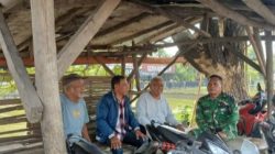 Pererat Kedekatan dengan Warga,Anggota Koramil Sukagumiwang Gelar Komsos di Desa Tulungagung