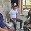 Pererat Sinergitas TNI dan Rakyat,Anggota Koramil Indramayu Komsos di Desa Tegalurung