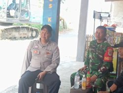 Perkuat Sinergi Tiga Pilar, Babinsa Koramil 1601/Indramayu Ajak Warga Lemahmekar Jaga Kamtibmas dan Kebersihan Lingkungan
