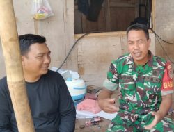 Pererat Kedekatan dengan Warga,Anggota Koramil Indramayu Gencarkan Komsos di Kelurahan Karanganyar