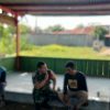 Perkuat Kedekatan dengan Warga, Koptu Irawan Koramil 1601/Indramayu Ajak Masyarakat Jaga Kamtibmas dan Kebersihan Lingkungan