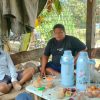 Pererat Kedekatan dengan Warga, Serka Suwarta Gelar Komsos di Tenajar Lor