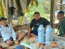 Pererat Kedekatan dengan Warga, Serka Suwarta Gelar Komsos di Tenajar Lor