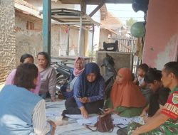 Komsos di Pekandanganjaya, Serka Nurjono Ajak Warga Jaga Kebersihan dan Keamanan Lingkungan
