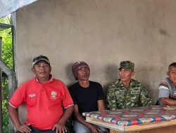 Pererat Sinergitas TNI dan Rakyat, Babinsa Komsos Bersama Warga Desa Mundu