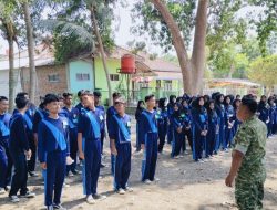 Tanamkan Jiwa Nasionalisme,Babinsa Karangampel Bekali Siswa SMAN 1 Kedokanbunder Materi PBB dan Bela Negara