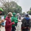 Jumat Berkah, Secata Rindam XIII/Merdeka dan Organisasi POLA Bagikan 200 Paket Makanan serta Masker di Bitung