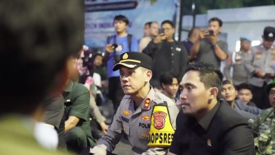 Sempat Memanas! Kapolres Indramayu Duduk Bersila di Aspal Bersama Mahasiswa, Ada Apa?