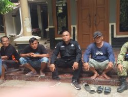 Pererat Silaturahmi dengan Warga, Anggota Koramil Sukagumiwang Gelar Komsos di Desa Tegalwirangrong